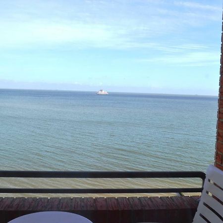 Ferienwohnung Im Strandhotel Wyk auf Föhr エクステリア 写真