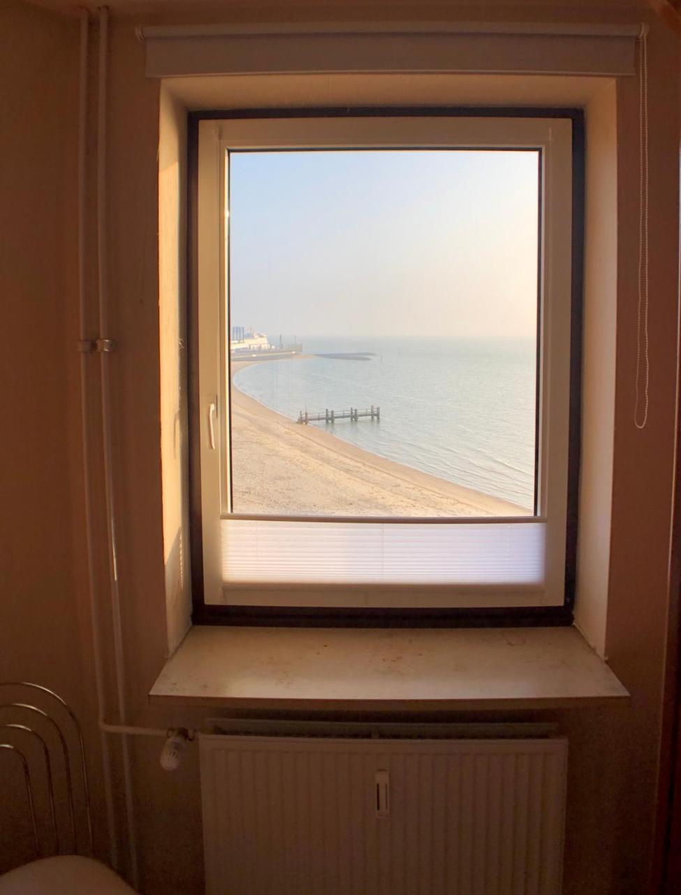 Ferienwohnung Im Strandhotel Wyk auf Föhr エクステリア 写真
